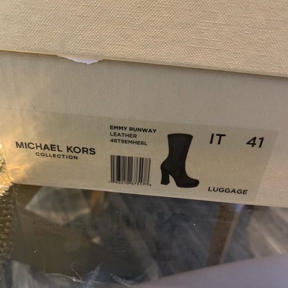 MK signature Collection Emmy Runway boots - Picture 4 of 4